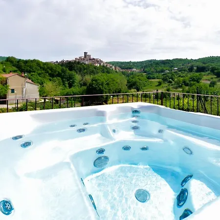 Castello Delle Fornaci - Private Jacuzzi Farm stay