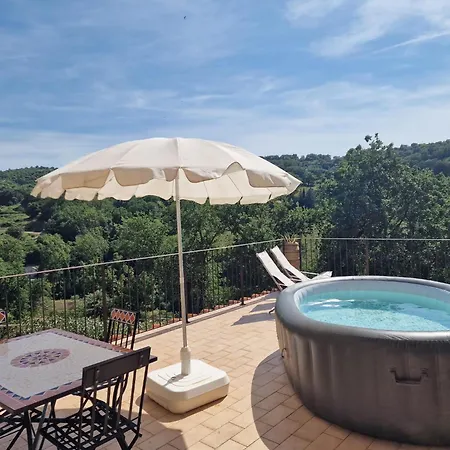 Farm stay Castello Delle Fornaci - Private Jacuzzi